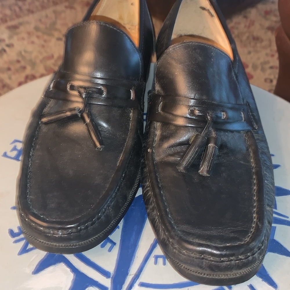 Mens tassel loafers great condition. I believe they are a size 9